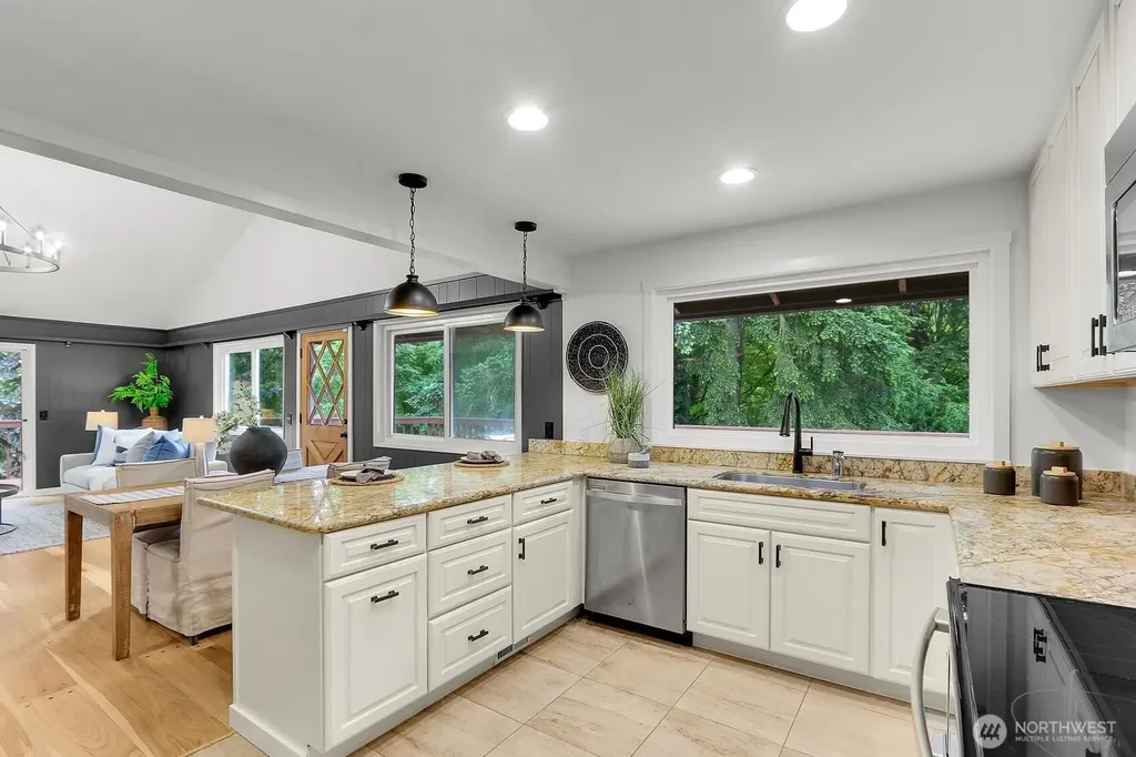 8817 NE 124th Street Kirkland WA 98034