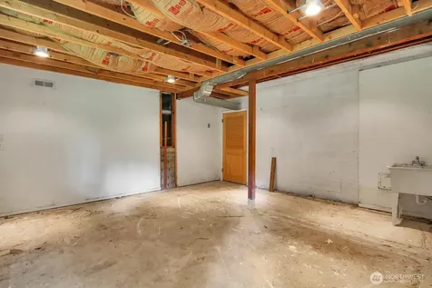 8817 NE 124th Street Kirkland WA 98034