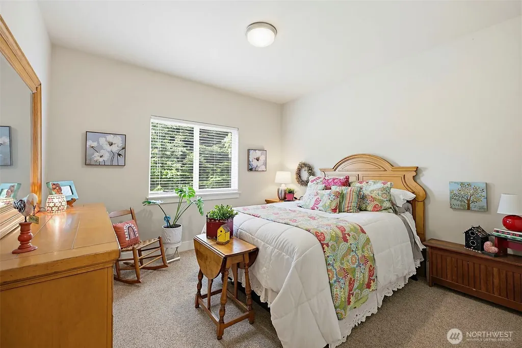 8406 James Road SW Rochester WA 98579