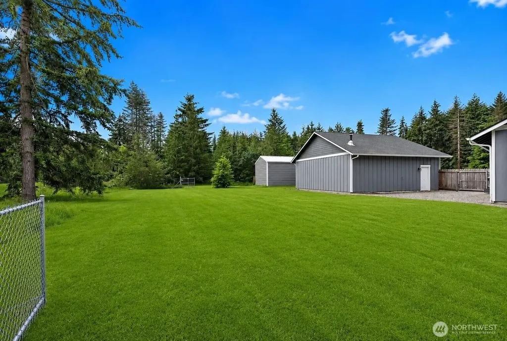 8406 James Road SW Rochester WA 98579