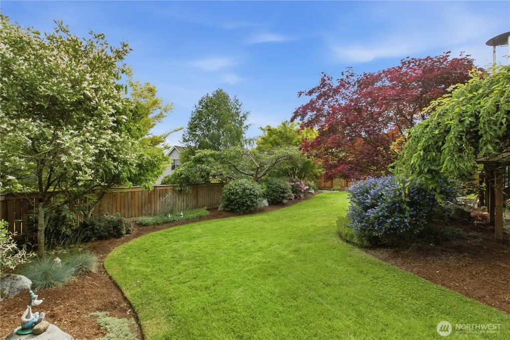 1828 Mariner Circle NE Tacoma WA 98422