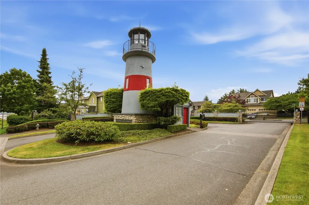 1828 Mariner Circle NE Tacoma WA 98422