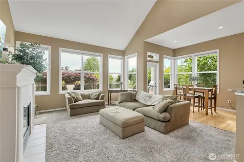 1828 Mariner Circle NE Tacoma WA 98422
