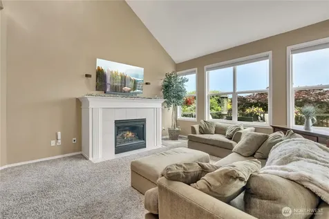 1828 Mariner Circle NE Tacoma WA 98422