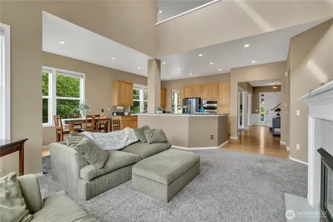1828 Mariner Circle NE Tacoma WA 98422