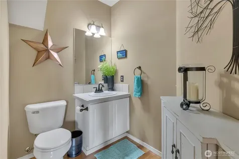 1828 Mariner Circle NE Tacoma WA 98422