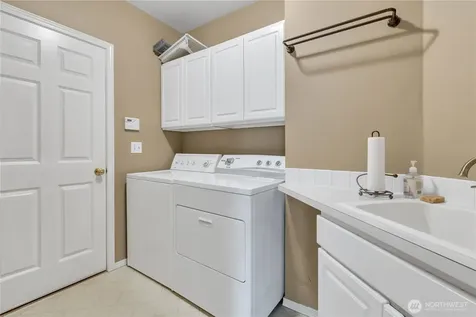1828 Mariner Circle NE Tacoma WA 98422