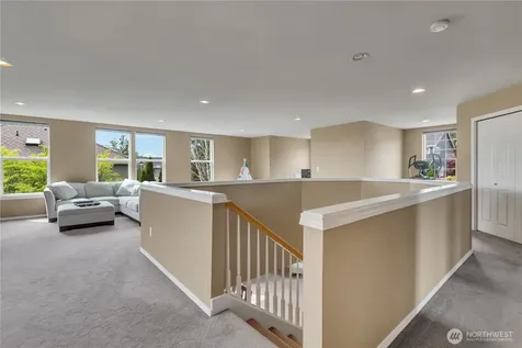 1828 Mariner Circle NE Tacoma WA 98422