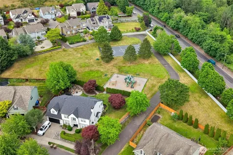 1828 Mariner Circle NE Tacoma WA 98422