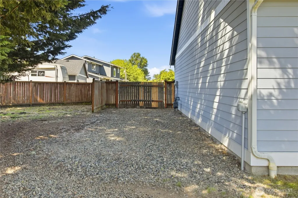610 Rosewood Drive Buckley WA 98321