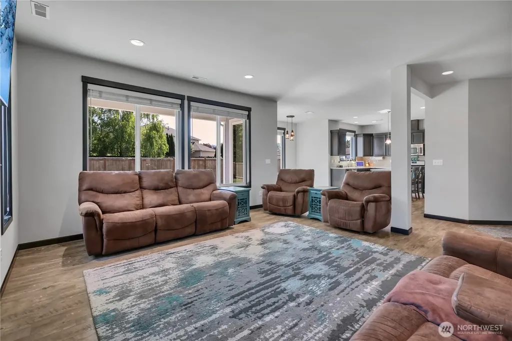 610 Rosewood Drive Buckley WA 98321