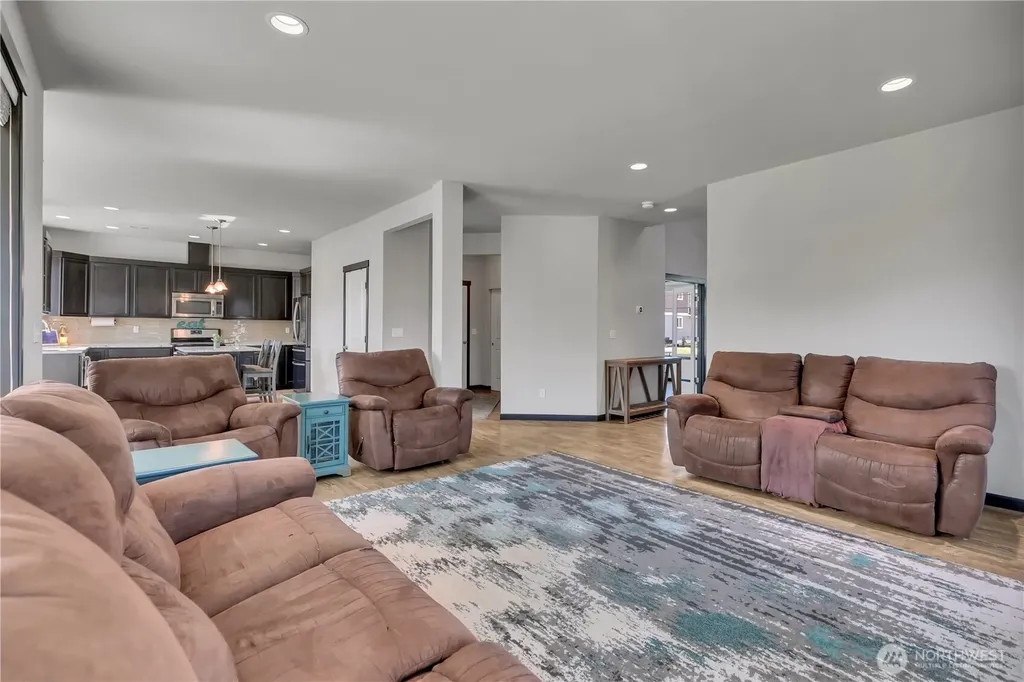 610 Rosewood Drive Buckley WA 98321