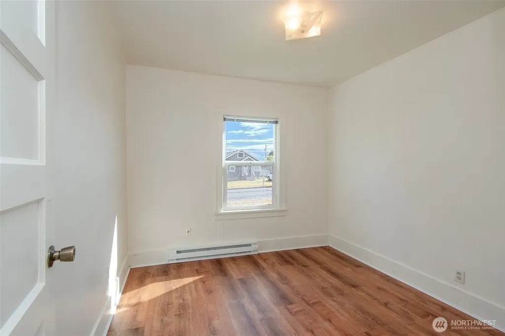 1532 W 5th Street Port Angeles WA 98363