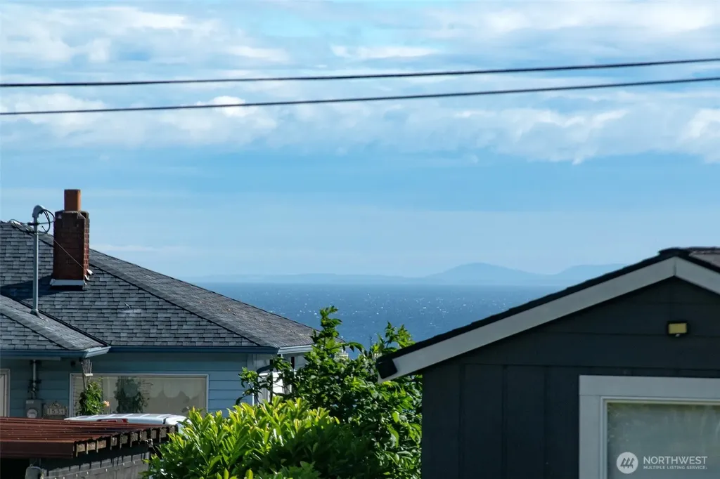 1532 W 5th Street Port Angeles WA 98363
