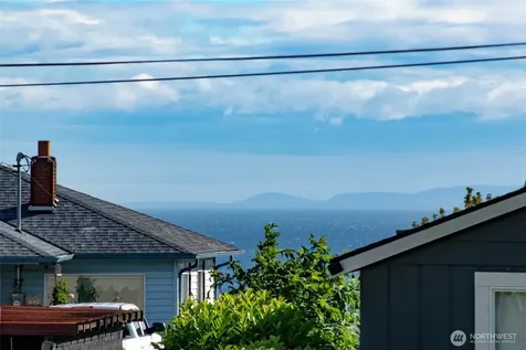 1532 W 5th Street Port Angeles WA 98363