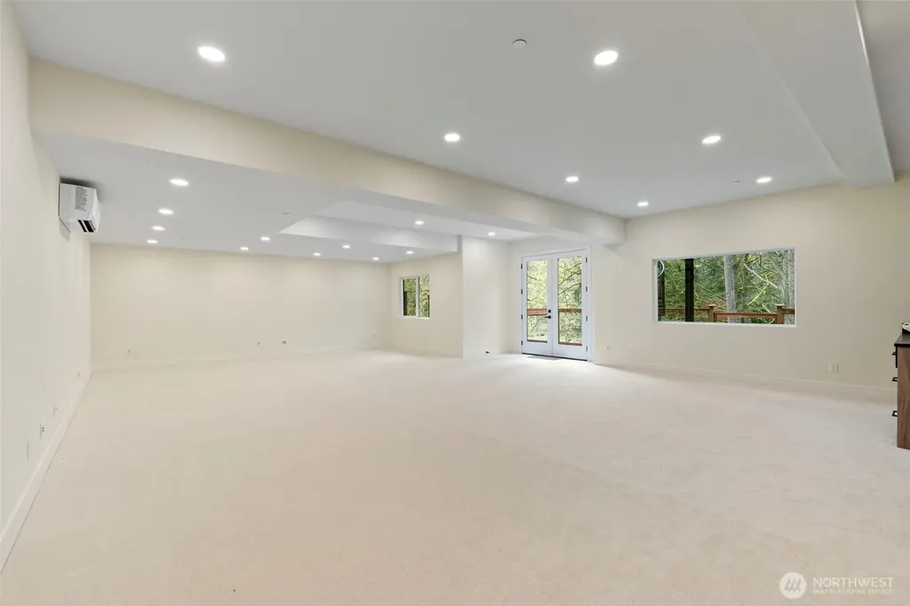 24257 SE 26th Place Sammamish WA 98075