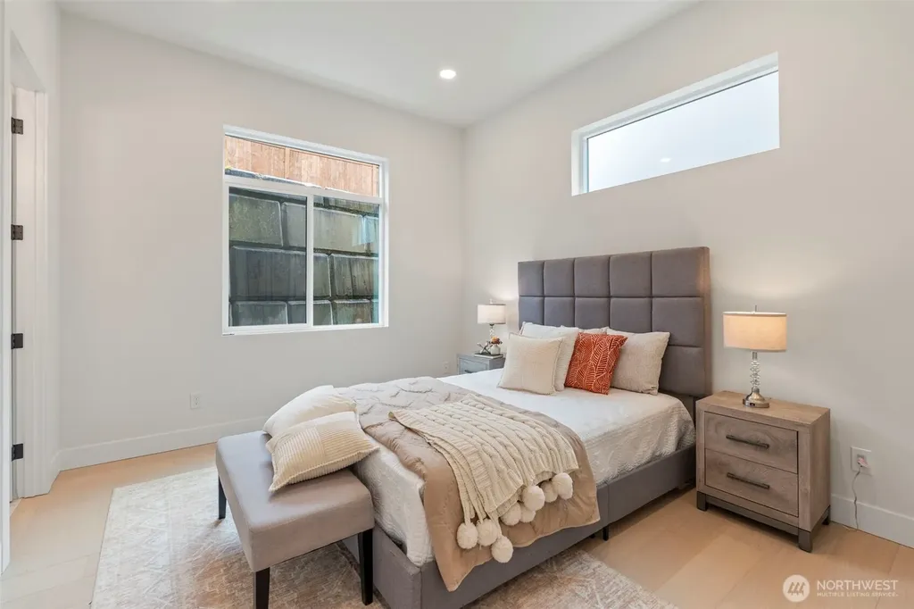 24257 SE 26th Place Sammamish WA 98075