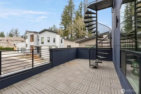 24257 SE 26th Place Sammamish WA 98075