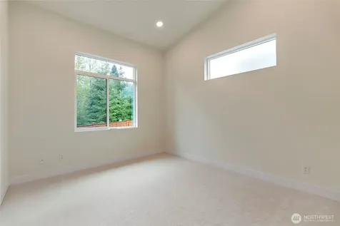 24257 SE 26th Place Sammamish WA 98075