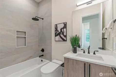 24257 SE 26th Place Sammamish WA 98075