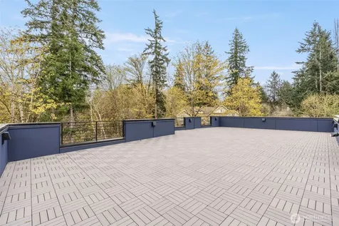 24257 SE 26th Place Sammamish WA 98075