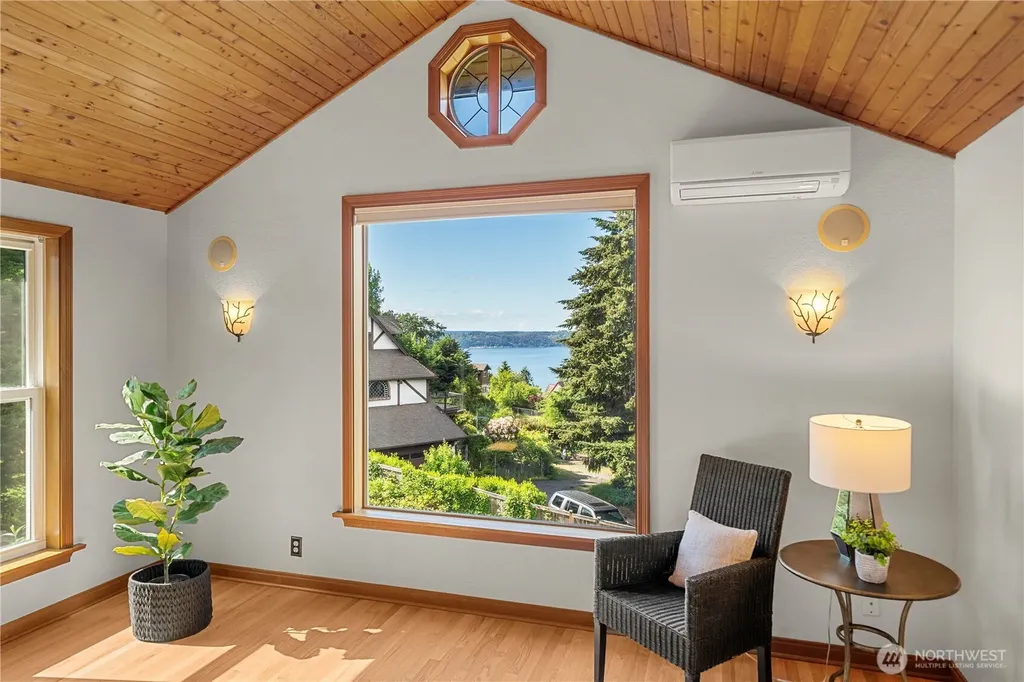 6208 Browns Point Boulevard NE Tacoma WA 98422