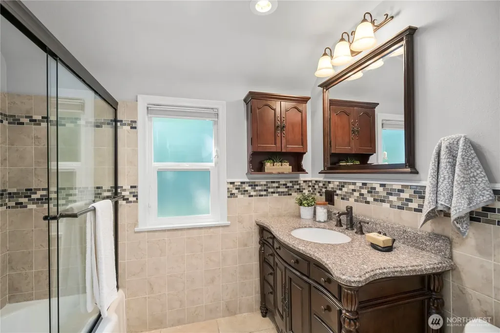 6208 Browns Point Boulevard NE Tacoma WA 98422