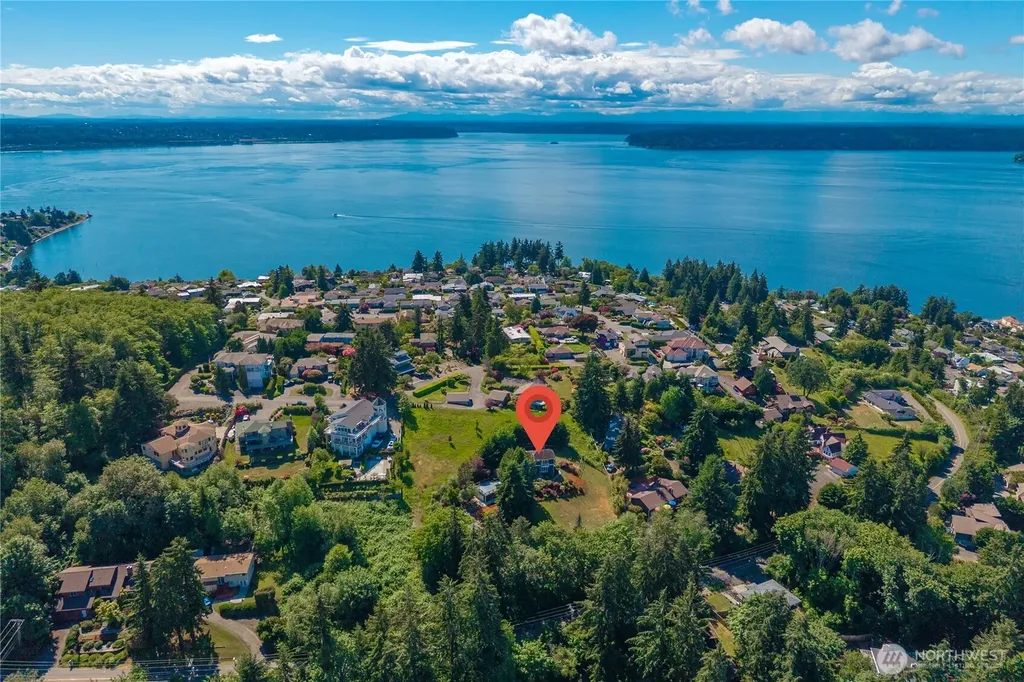 6208 Browns Point Boulevard NE Tacoma WA 98422