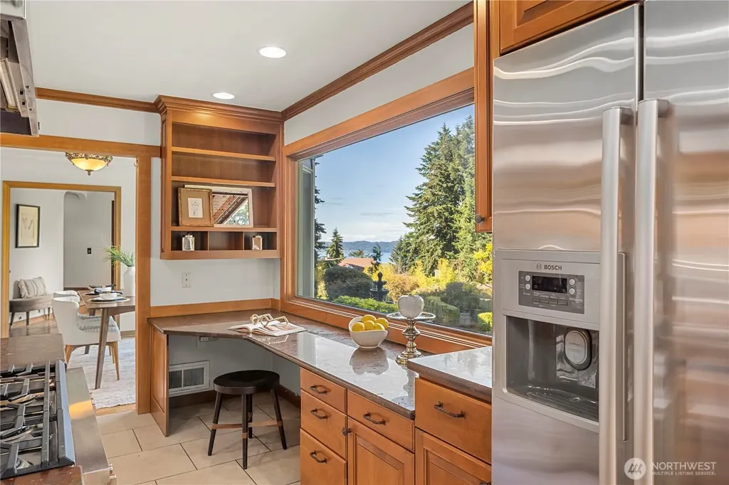 6208 Browns Point Boulevard NE Tacoma WA 98422