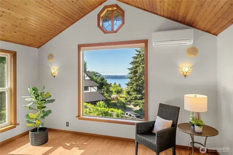 6208 Browns Point Boulevard NE Tacoma WA 98422
