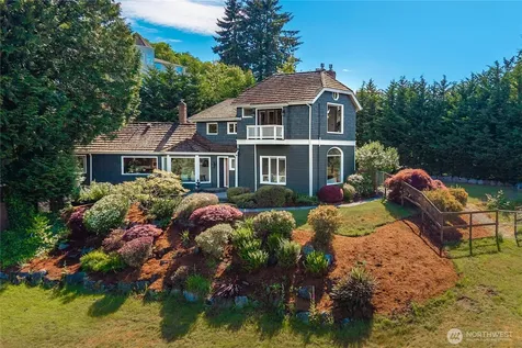 6208 Browns Point Boulevard NE Tacoma WA 98422