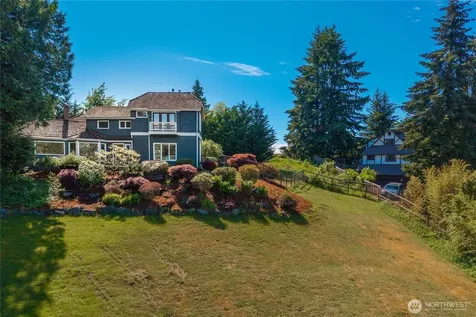 6208 Browns Point Boulevard NE Tacoma WA 98422