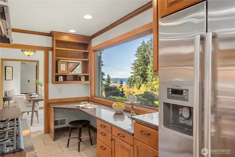6208 Browns Point Boulevard NE Tacoma WA 98422