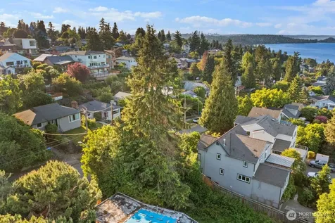 10428 66th Avenue S Seattle WA 98178