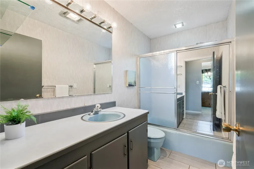 111 Appleman Drive Castle Rock WA 98611