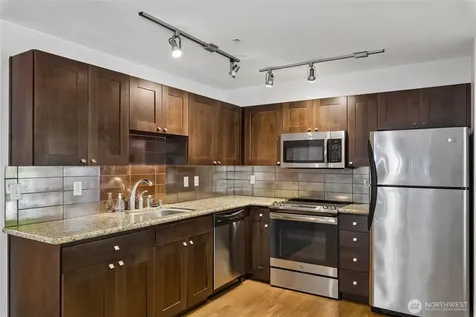 1620 Belmont Avenue Seattle WA 98122