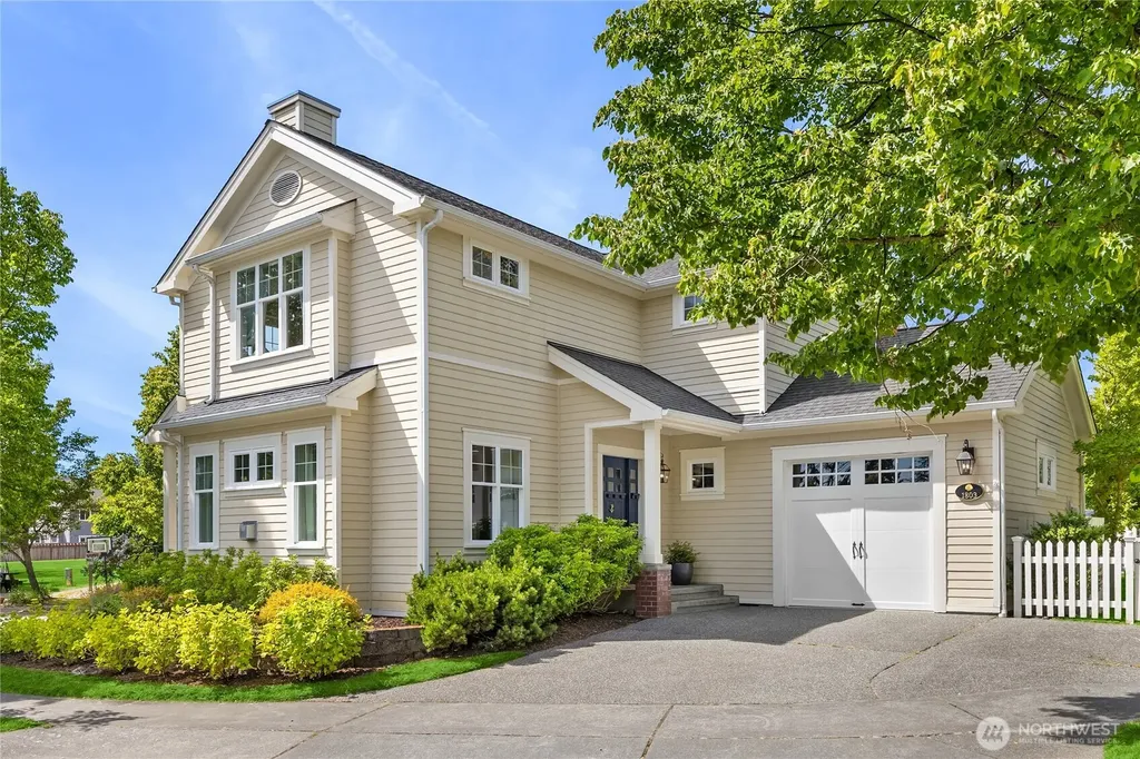 1803 Parade Grounds Avenue NE Bainbridge Island WA 98110