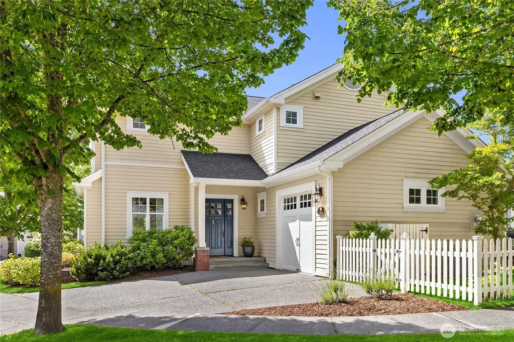 1803 Parade Grounds Avenue NE Bainbridge Island WA 98110