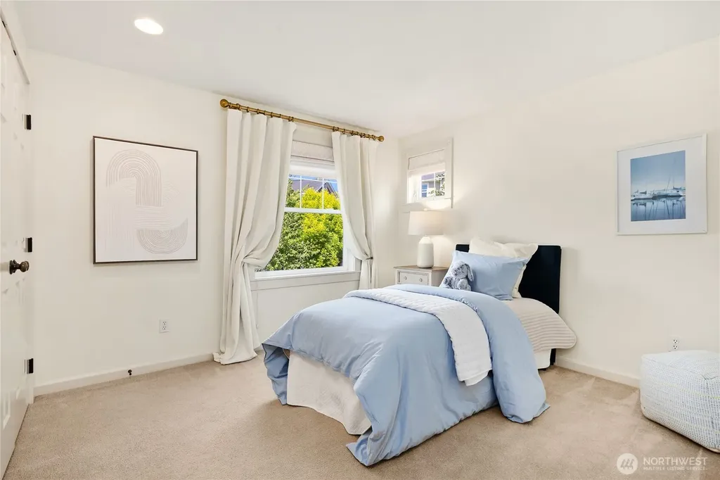 1803 Parade Grounds Avenue NE Bainbridge Island WA 98110
