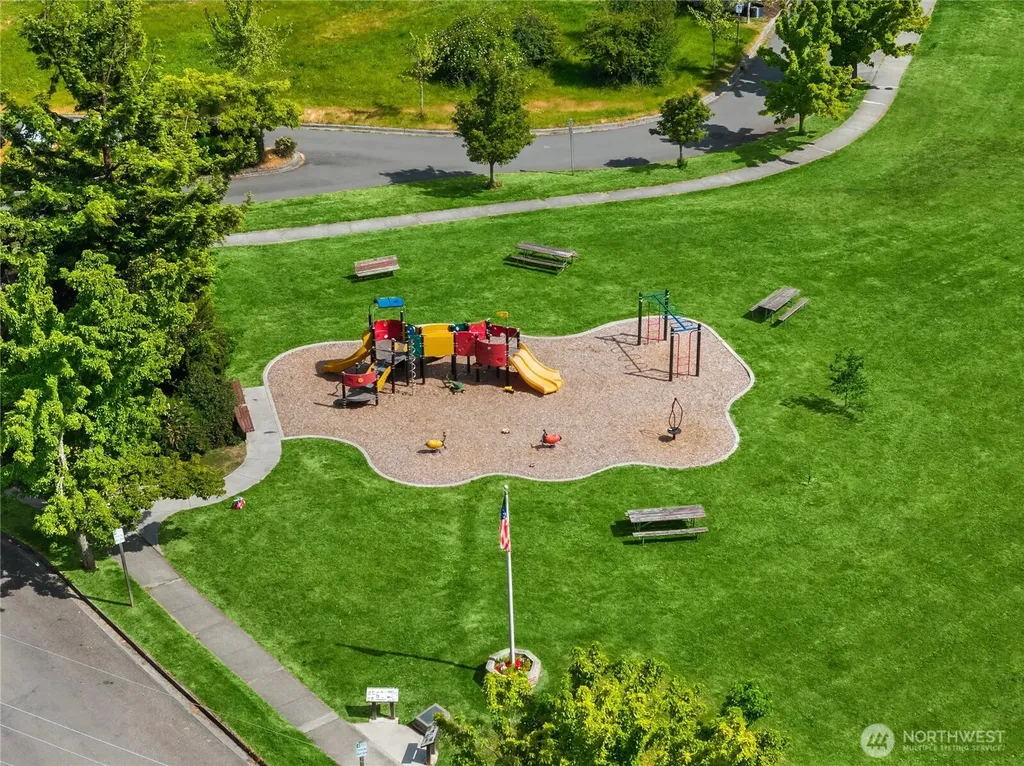 1803 Parade Grounds Avenue NE Bainbridge Island WA 98110
