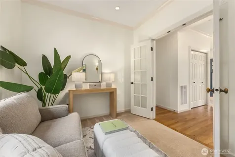 1803 Parade Grounds Avenue NE Bainbridge Island WA 98110