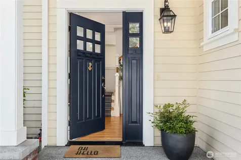 1803 Parade Grounds Avenue NE Bainbridge Island WA 98110