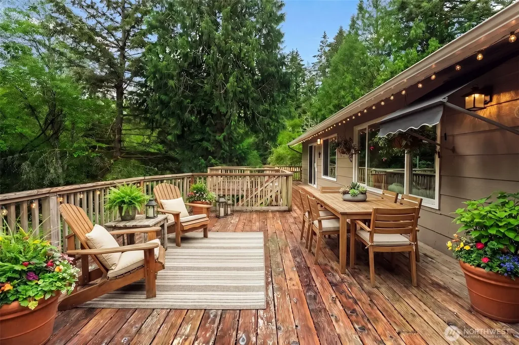 9721 72nd Avenue NW Gig Harbor WA 98332