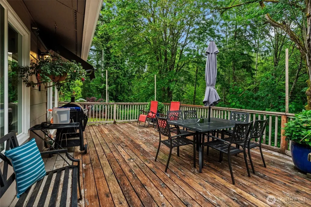 9721 72nd Avenue NW Gig Harbor WA 98332