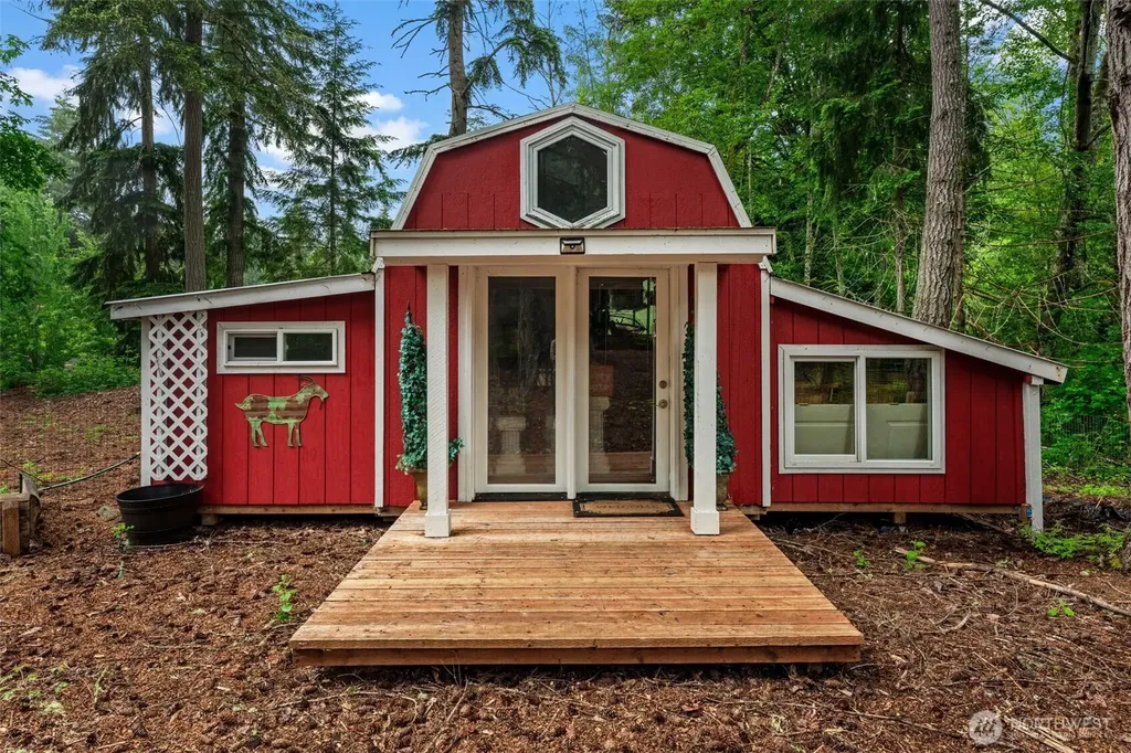 9721 72nd Avenue NW Gig Harbor WA 98332