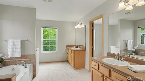 14572 SE 153rd Place Renton WA 98058