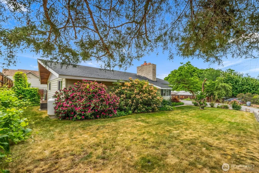 555 15th Street NE East Wenatchee WA 98802