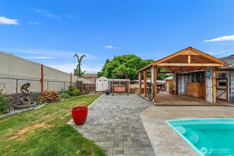 555 15th Street NE East Wenatchee WA 98802