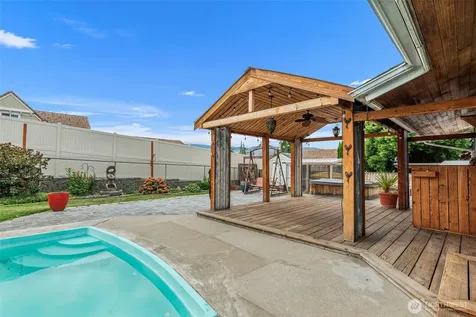 555 15th Street NE East Wenatchee WA 98802
