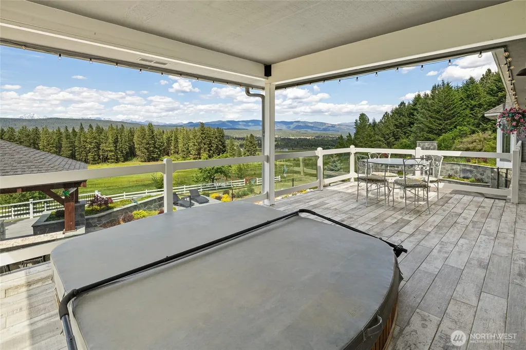 6521 Upper Peoh Point Road Cle Elum WA 98922